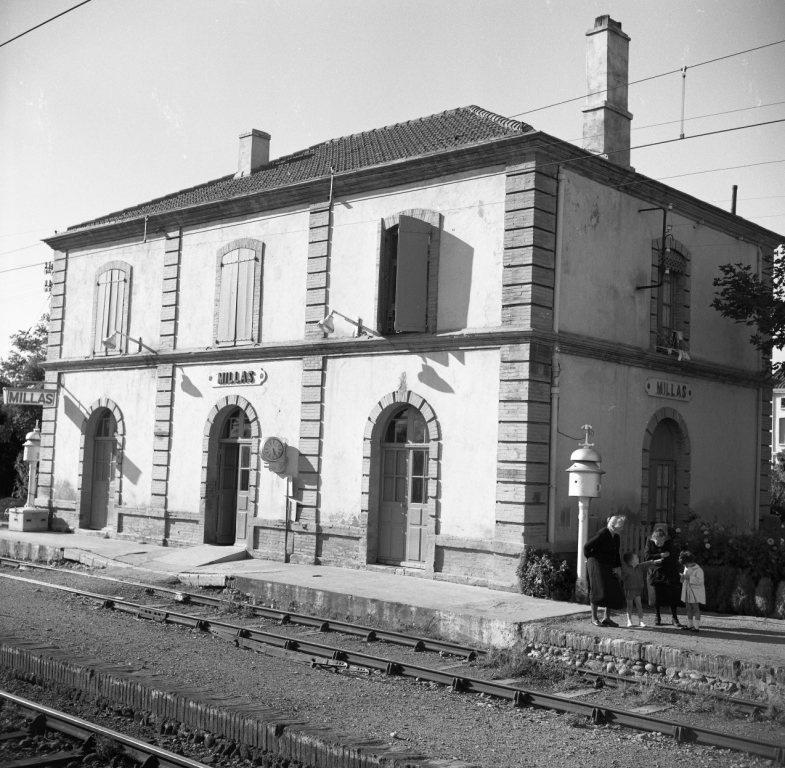 La Gare De Millas Chambres d'hôtes Exterior foto